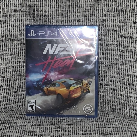 New still in plastic NFS Heat - Picture 1 of 4